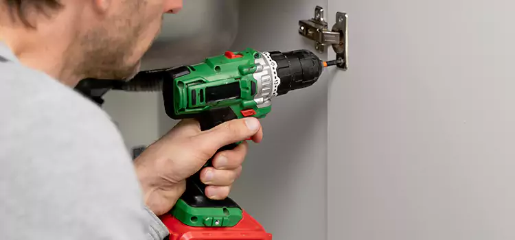 Commercial Door Hinge Repair Nogales