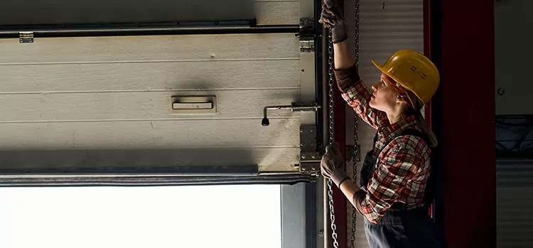 Addressing Common Garage Door Stoppage Issues in Nogales, AZ